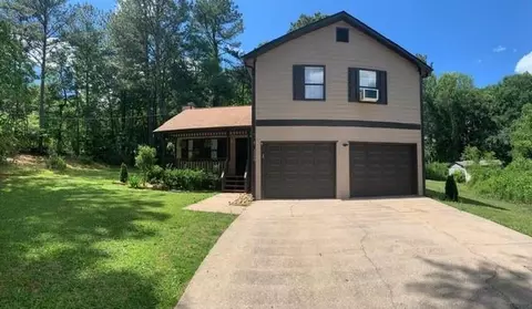 1500 Country Ct, Auburn, GA 30011