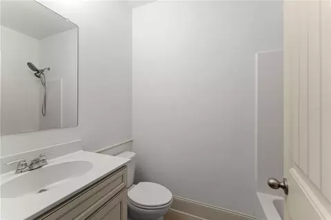 Bath - 550 Eldridge Dr, Suwanee, GA 30024 photo 1 of 4