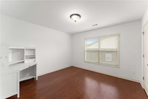 Bedroom - 550 Eldridge Dr, Suwanee, GA 30024 photo 3 of 15