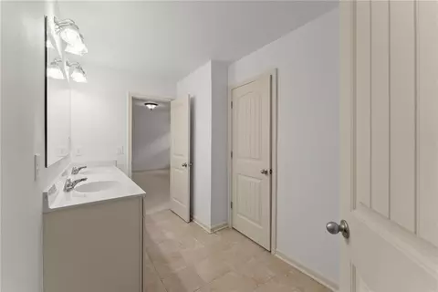 Entry Way - 550 Eldridge Dr, Suwanee, GA 30024 photo 2 of 3