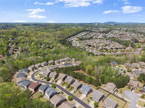 View/Area - 550 Eldridge Dr, Suwanee, GA 30024 photo 3 of 7