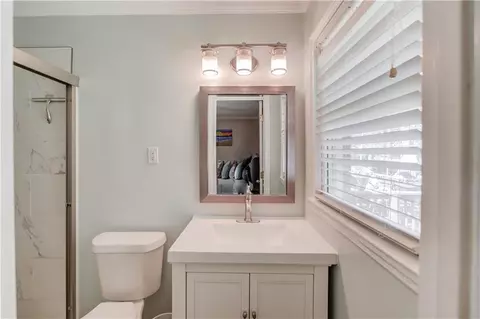 Bath - 4048 Suzanne Ln, Duluth, GA 30096 photo 1 of 4