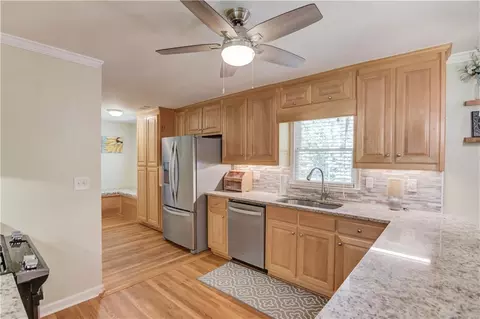 Kitchen - 4048 Suzanne Ln, Duluth, GA 30096 photo 2 of 4