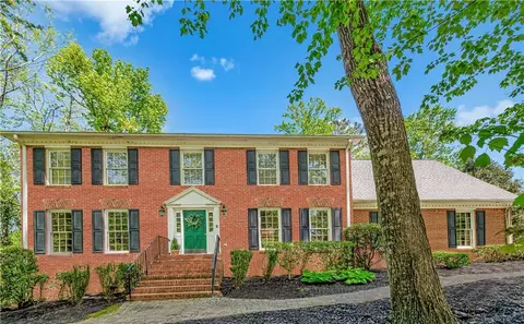 5251 Amberbrook Ct, Marietta, GA 30068