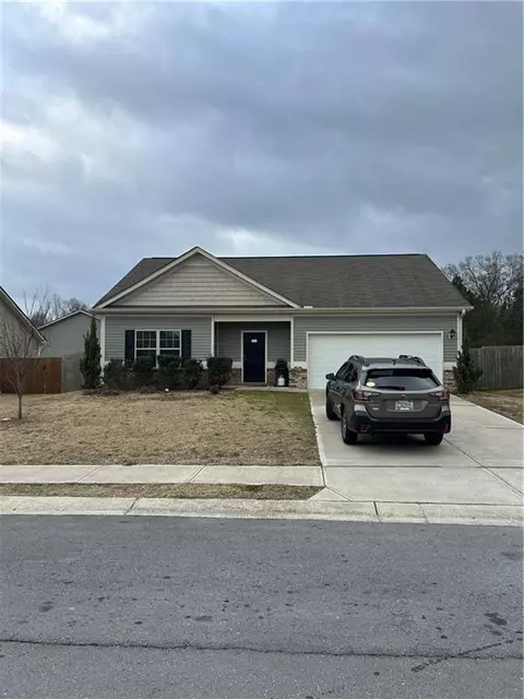 102 Bristol Ln, Calhoun, GA 30701
