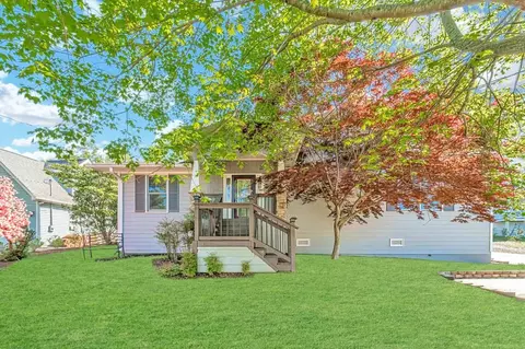 6571 Johnson Cir, Flowery Branch, GA 30542