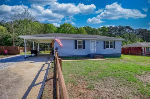 1329 Fairview Dr, Monroe, GA 30656