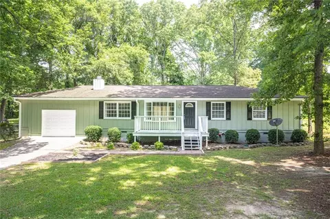 879 Rock Oak Ln, Lawrenceville, GA 30046