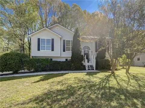 5054 Holly Hock Dr, Flowery Branch, GA 30542