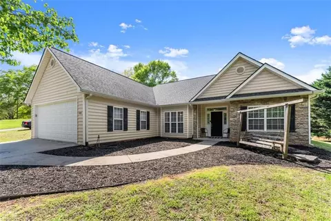 3455 Lakeland Rd, Gainesville, GA 30506