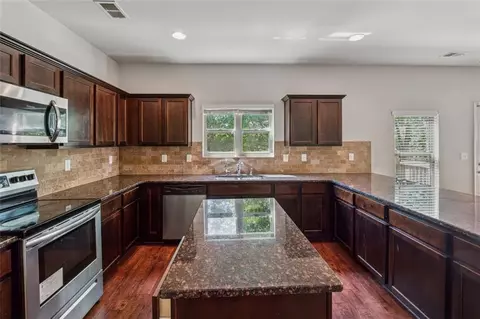 365 Lamont Ln, Hampton, GA 30228 photo 9