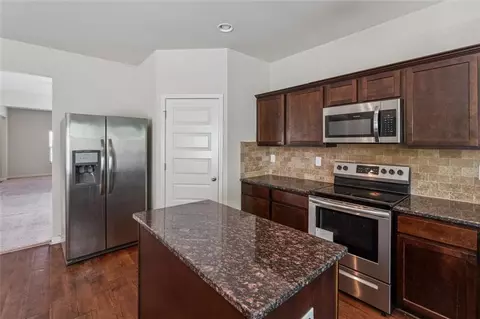 365 Lamont Ln, Hampton, GA 30228 photo 10