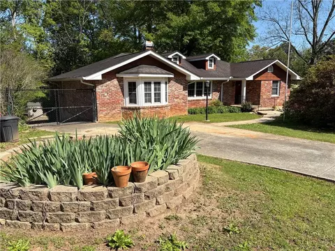 1277 Carolyn Dr NE, Atlanta, GA 30329