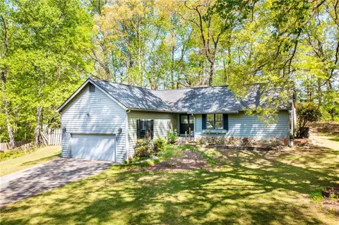 4521 Parkcrest Ct NE, Marietta, GA 30068
