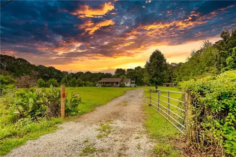1277 Bethany Rd, Covington, GA 30016