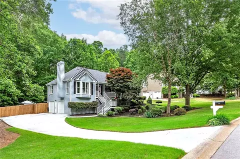 489 Warrenton Dr, Douglasville, GA 30134