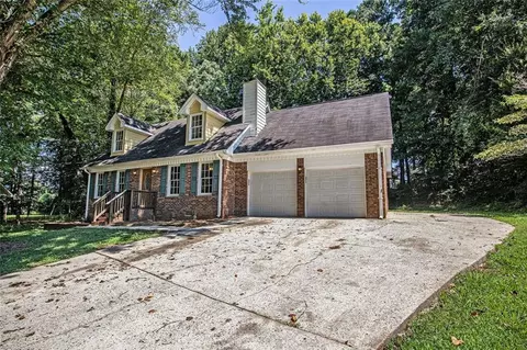 495 Buttercup Trl, Lawrenceville, GA 30046