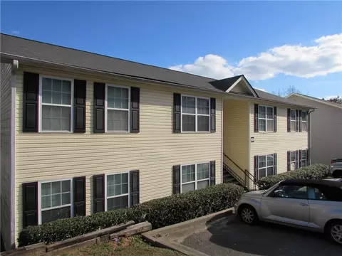 1600 Stonehaven Cir, Cartersville, GA 30121