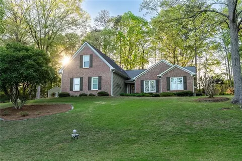 2380 Emerald Dr, Loganville, GA 30052