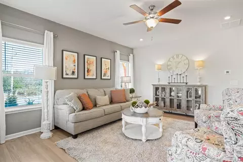 Living - 55 Willow Cir, Rock Spring, GA 30739 photo 3 of 3
