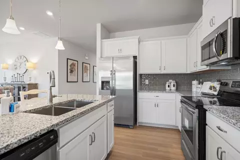 Kitchen - 55 Willow Cir, Rock Spring, GA 30739 photo 2 of 5