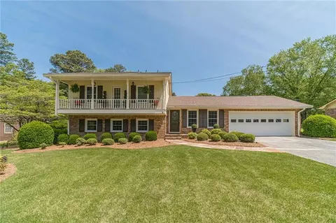 1924 Windburn Ct, Snellville, GA 30078