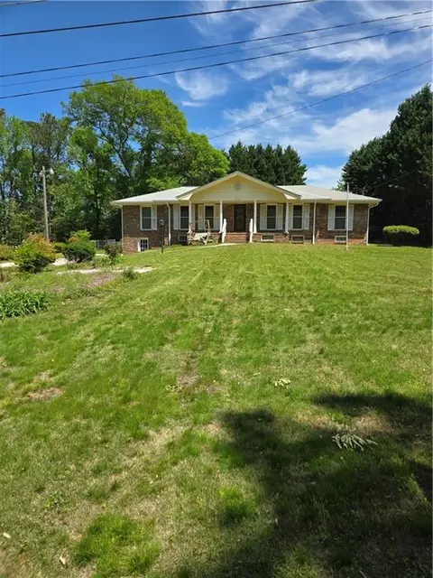 2126 Monterey Dr, Snellville, GA 30039