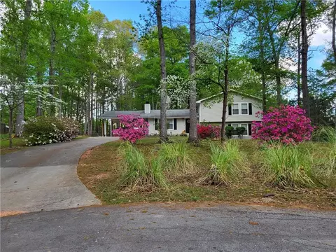 4561 N Woodlake Ln SE, Conyers, GA 30013