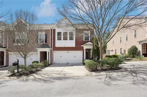 7110 Lowery Oak Dr, Roswell, GA 30075