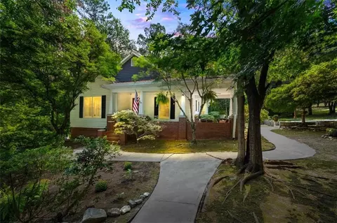 4728 Corn Creek Dr, Fairburn, GA 30213