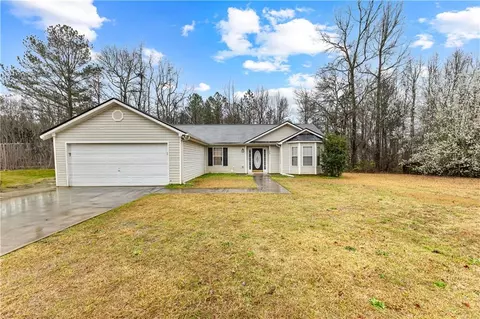134 Floresta Dr, Mcdonough, GA 30252