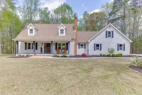 1484 W Prospect Dr, Lawrenceville, GA 30043
