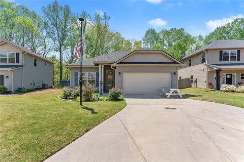 456 Highland Pointe Dr, Alto, GA 30510