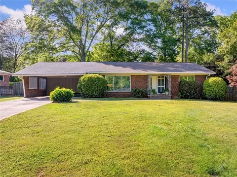 1153 Chatsworth Dr, Avondale Estates, GA 30002