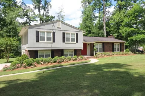 2977 Karen Ln, Marietta, GA 30062