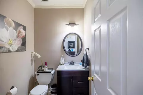 Bath - 2975 Oak Hampton Way, Duluth, GA 30096 photo 1 of 6
