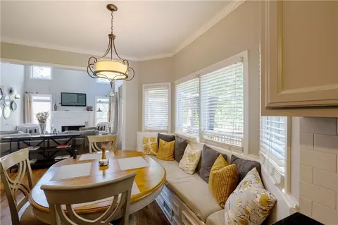 Dining - 2975 Oak Hampton Way, Duluth, GA 30096 photo 4 of 5