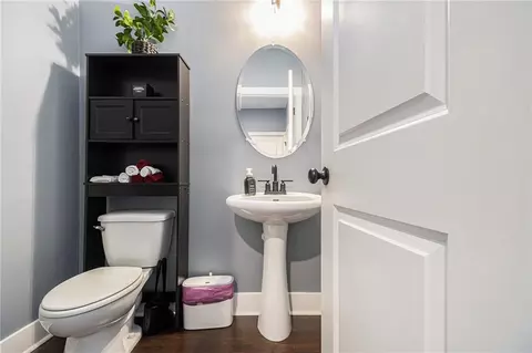 Bath - 7676 Viking Rd, Fairburn, GA 30213 photo 3 of 5