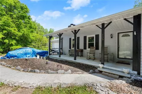 135 Longview Rd, Fayetteville, GA 30214