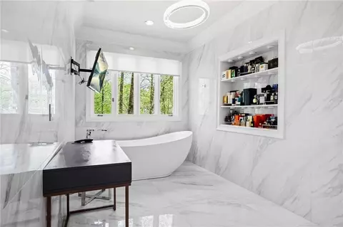 Bath - 315 Mossy Pointe, Duluth, GA 30097 photo 2 of 13