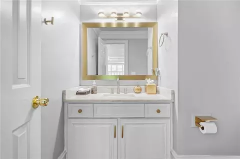 Bath - 315 Mossy Pointe, Duluth, GA 30097 photo 10 of 13