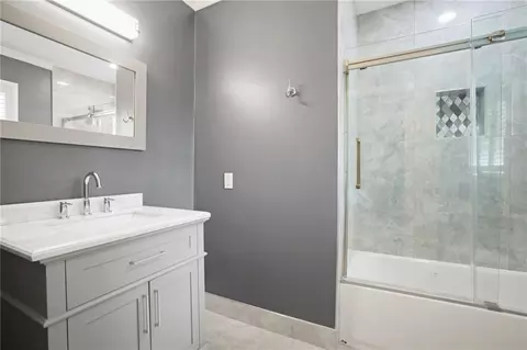 Bath - 315 Mossy Pointe, Duluth, GA 30097 photo 6 of 13