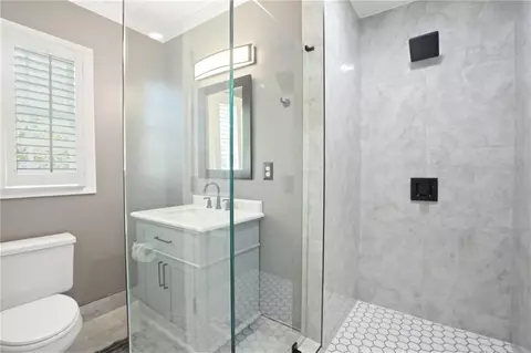 Bath - 315 Mossy Pointe, Duluth, GA 30097 photo 7 of 13