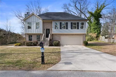 250 Lumpkin St, Winder, GA 30680