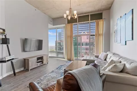 943 Peachtree St NE #2002, Atlanta, GA 30309