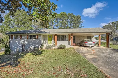 2376 Falls River Dr, Lithia Springs, GA 30122