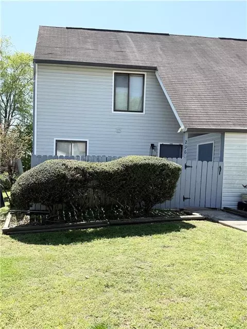 296 Country Club Dr, Jonesboro, GA 30238