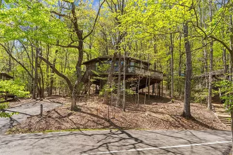 165 Treetopper Cir, Jasper, GA 30143