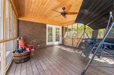 147 Dogwood Dr, Calhoun, GA 30701