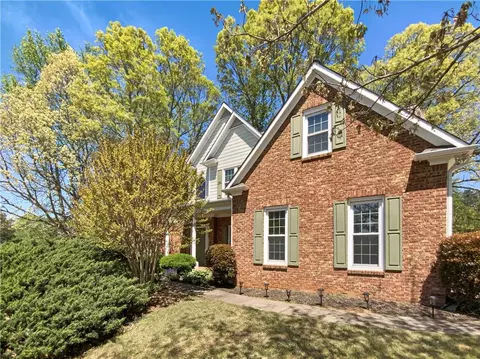 6105 Ivey Hill Dr, Cumming, GA 30040